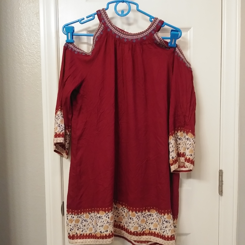 En creme dress